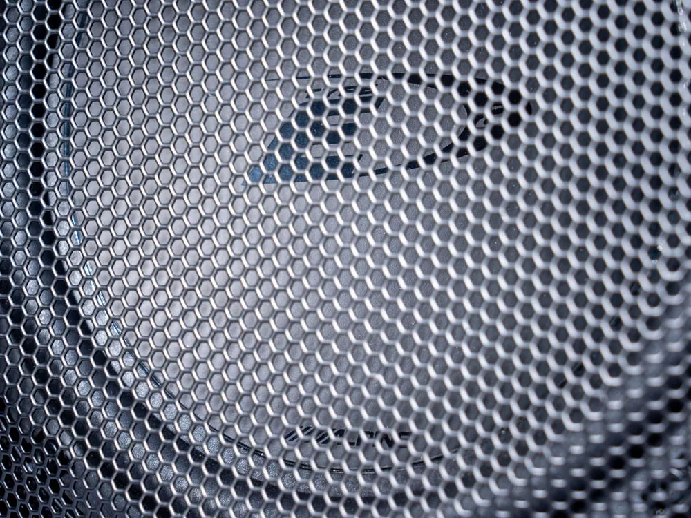 SWC-W84S907_Subwoofer-for-Mercedes-Benz-Sprinter-907-10-Grill