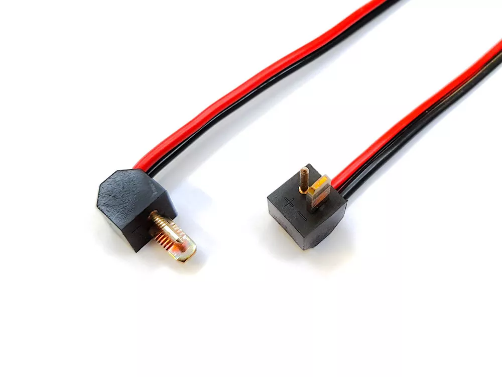 20180705_123055 DIN Lautsprecherstecker mit Kabelpeitsche 1,6 Meter