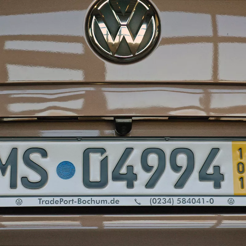 KC802_6 AMPIRE KCN-802 Farb-Rückfahrkamera, Unterbau