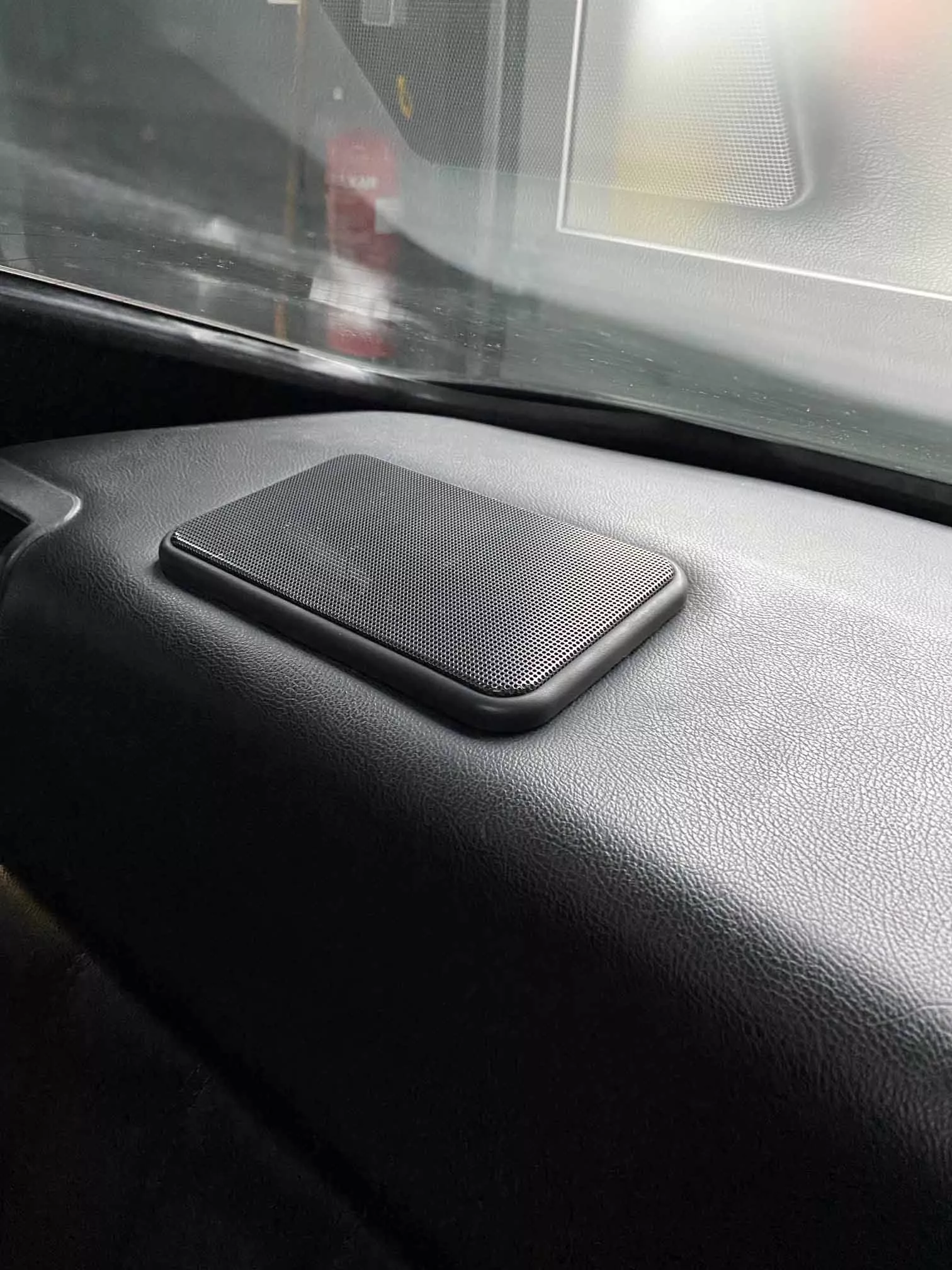 Porsche_911_Ersatzlautsprecher_Heck_Coupe_1