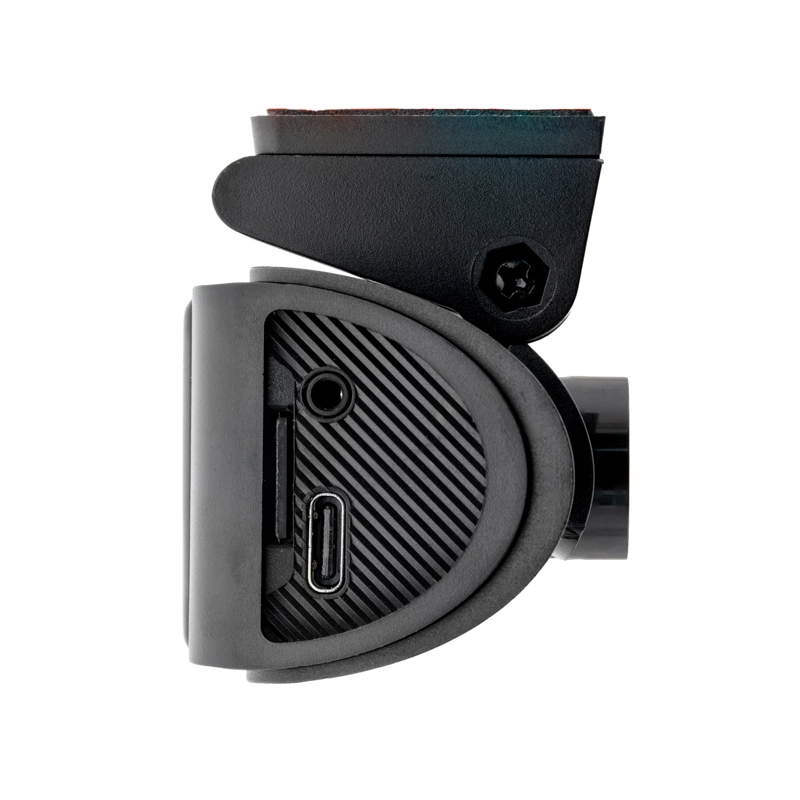 AMPIRE DC3-PLUS – Seitenansicht und Anschlüsse Seitenansicht der AMPIRE DC3-PLUS Dashcam mit Anschlussbuchse und schwenkbarer Kamerahalterung