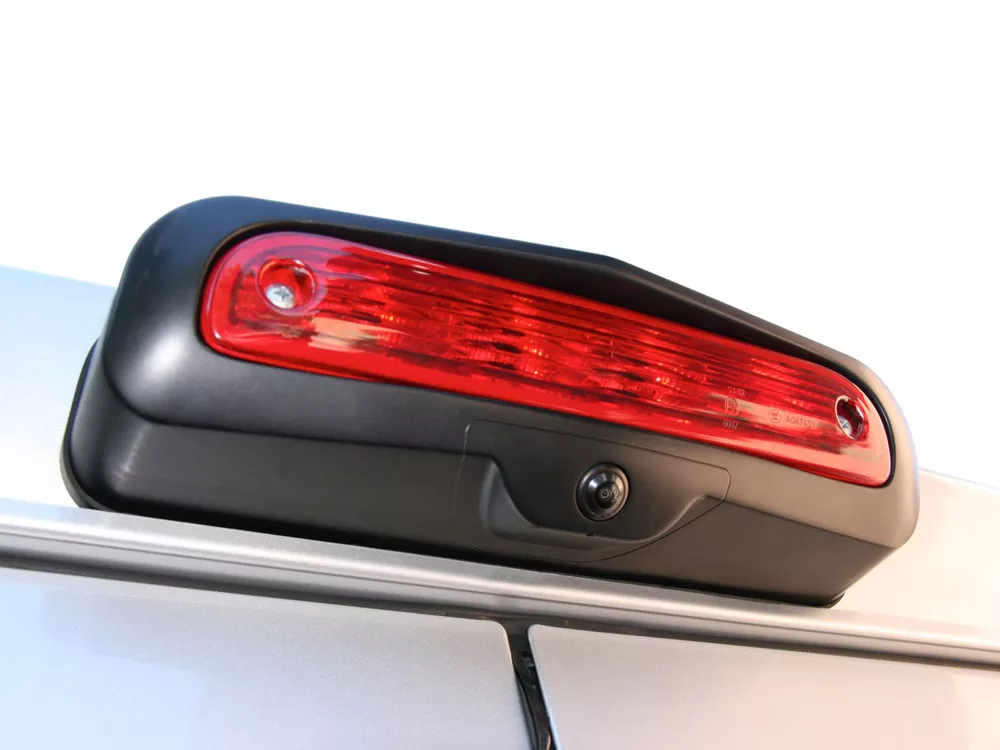 KIT-R1DUC_Rear-Camera-Installation-Kit-for-Ducato-Boxer-Jumper_installed Alpine KIT-R1DUC Installationskit Wohnmobil-Kamera für Ducato3