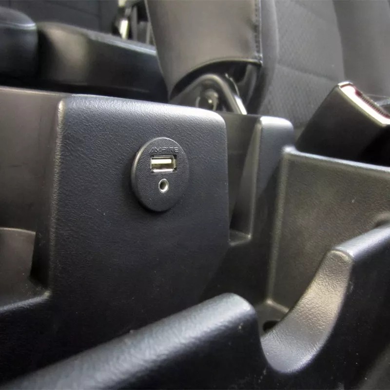 XUK200_b_4 USB-Einbau-Buchse mit 3,5mm-Klinkenbuchse, 60cm