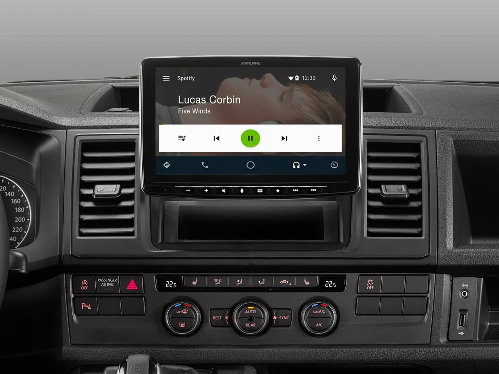 iLX-F903D_in-VW-T6-Spotify Alpine ILX-F903D Halo 9 9 Zoll DAB+ Carplay, Android Auto im 1-DIN Schacht